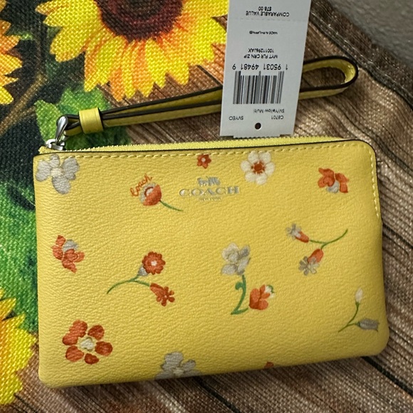Coach Corner Zip Wallet Yellow Mystic Floral Print with Silver Hardware. - Picture 3 of 7
